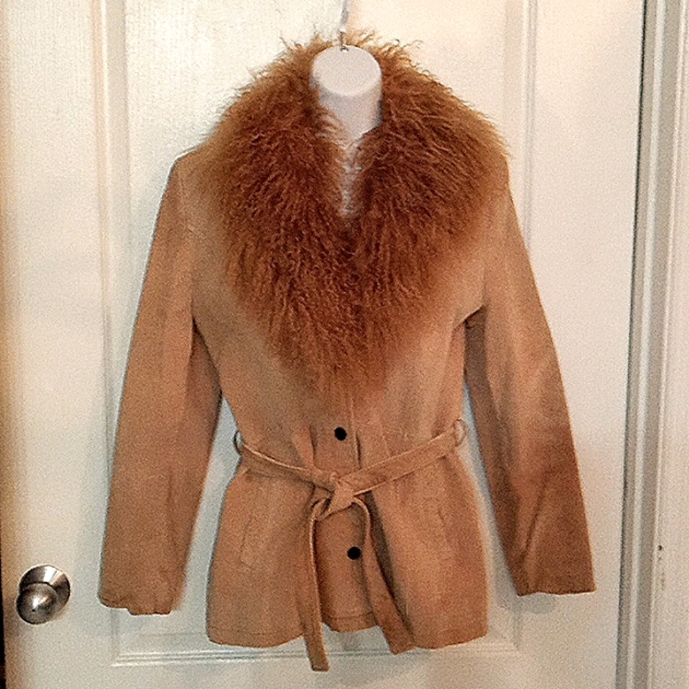 🎁 FREE GIFT INCLUDED 🎁 NWOT Llama Fur Collar Suede Fall/Spring Jacket w/ Belt. - Picture 1 of 15